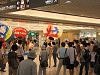 なんばウォークに巨大うちわ